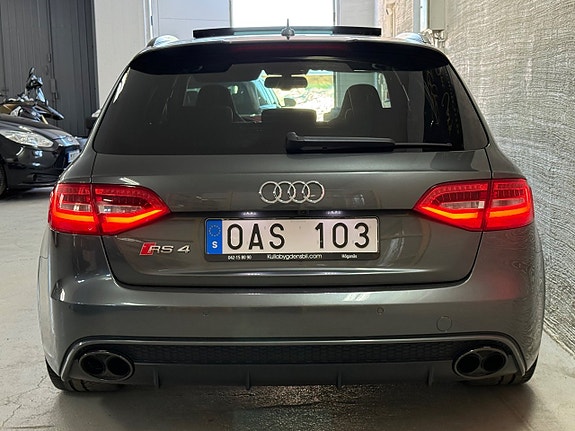 Audi RS4 6 of 27