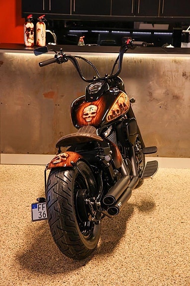 Suzuki VL800 Bobber 2 of 5