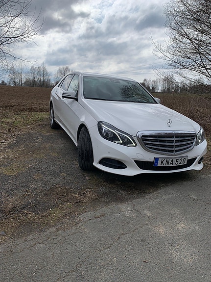 Mercedes-Benz E220 d 2 of 10
