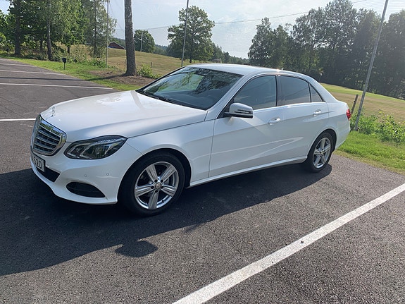 Mercedes-Benz E220 d 3 of 5
