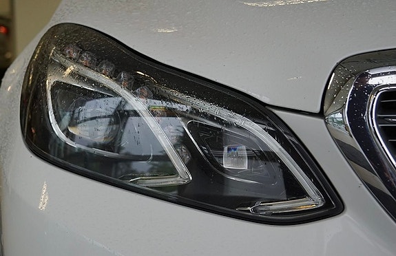 Mercedes-Benz E220 d 9 of 10