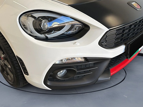 Abarth 124 Spider 28 of 30
