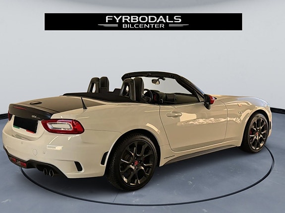 Abarth 124 Spider 3 of 5
