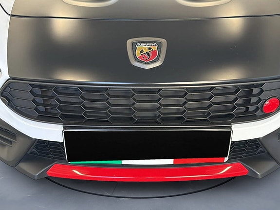 Abarth 124 Spider 30 of 30