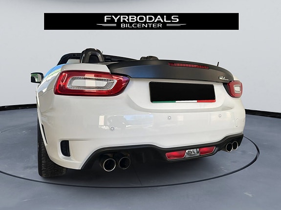 Abarth 124 Spider 21 of 30