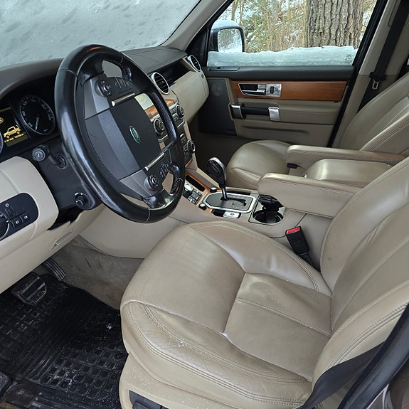 Land Rover Discovery 4 10 of 10