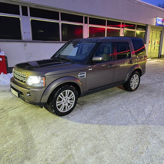 Land Rover Discovery 4 8 of 10