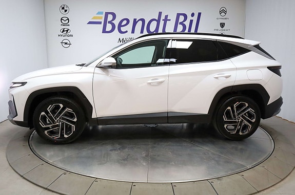 Hyundai Tucson 3 of 5