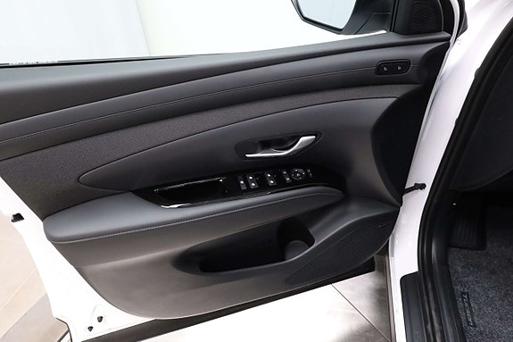 Hyundai Tucson 10 of 27