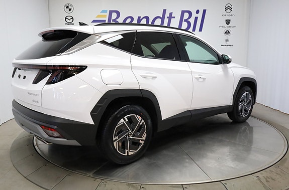 Hyundai Tucson 17 of 26