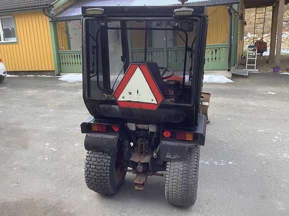 Minitraktor med snöblad snöplog 4wd 3cyl diesel kubota 7100 4 of 7