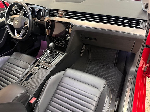 Volkswagen Passat 19 of 27