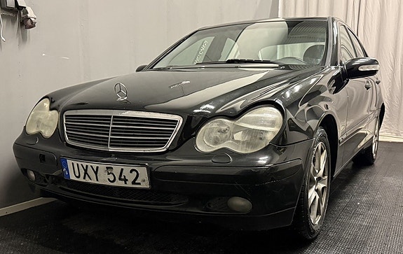 Mercedes-Benz C180