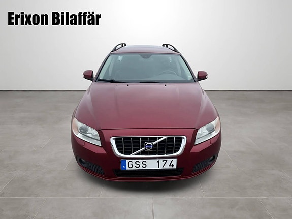 Volvo V70 4 of 22
