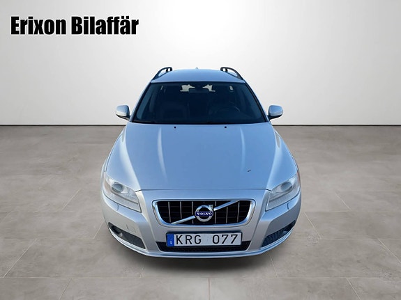 Volvo V70 4 of 26