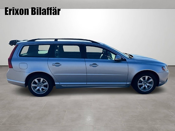 Volvo V70 6 of 26
