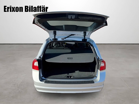 Volvo V70 10 of 26