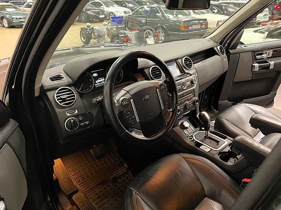 Land Rover Discovery 4 13 of 22