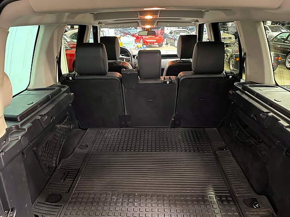 Land Rover Discovery 4 10 of 22