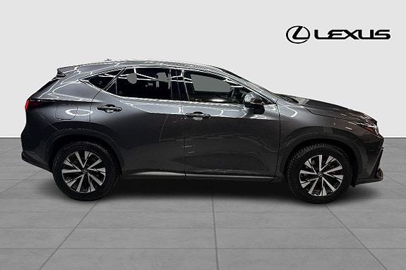 Lexus NX450h+ 6 of 13