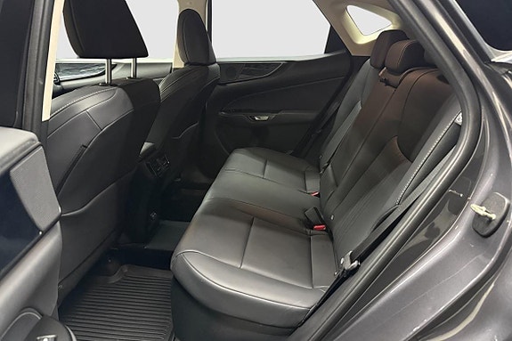 Lexus NX450h+ 12 of 13