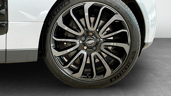 Land Rover Range Rover 9 of 11