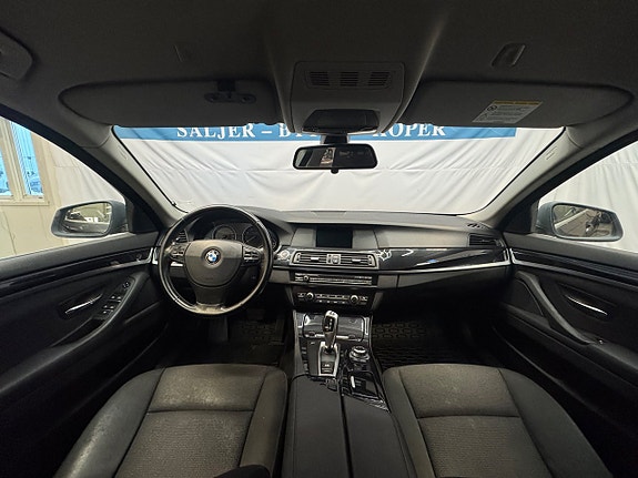 BMW 523i 10 of 19