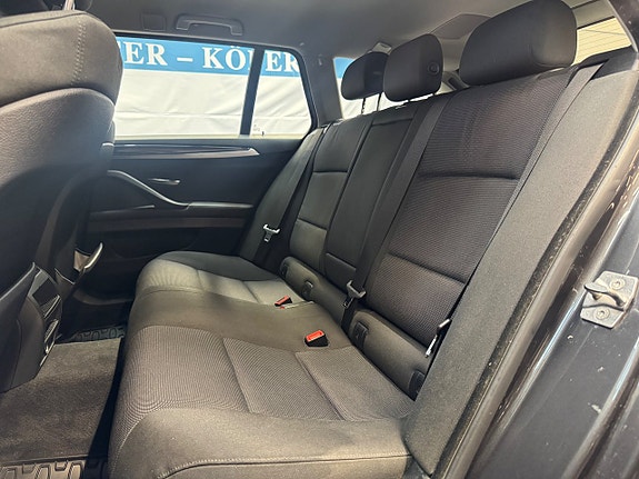 BMW 523i 15 of 19