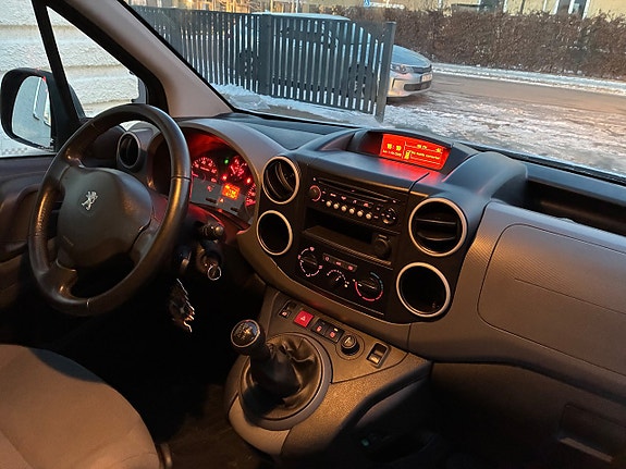 Peugeot Partner 19 of 24