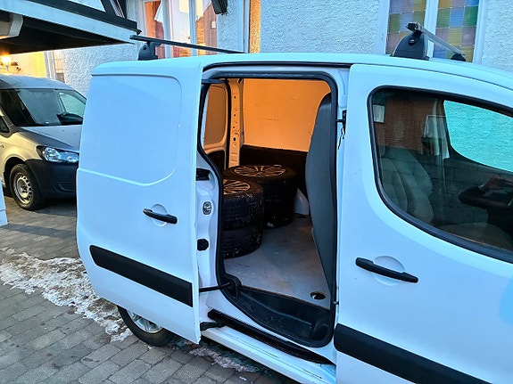 Peugeot Partner 11 of 24