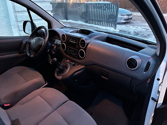 Peugeot Partner 17 of 24