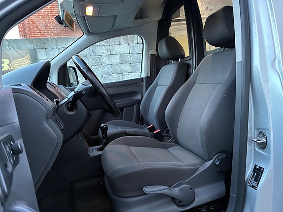 Volkswagen Caddy 16 of 24