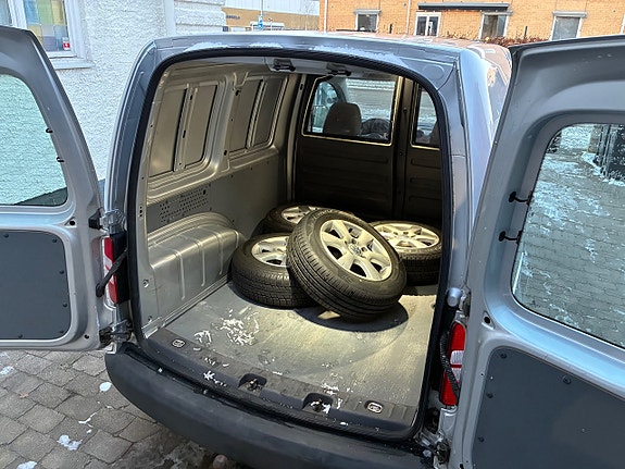 Volkswagen Caddy 13 of 24