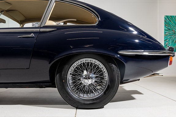 Jaguar E-TYPE 3 of 5