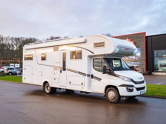 Dethleffs XXL A 9000 *Hydrauliska stödben *Långbäddar