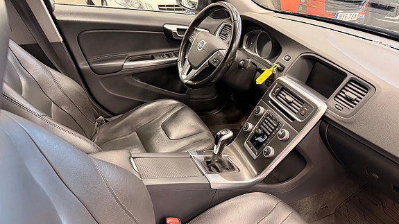 Volvo S60 9 of 13