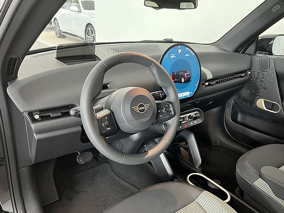 MINI Cooper E 7 of 14