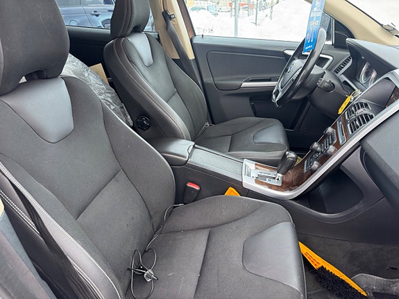 Volvo XC60 21 of 27