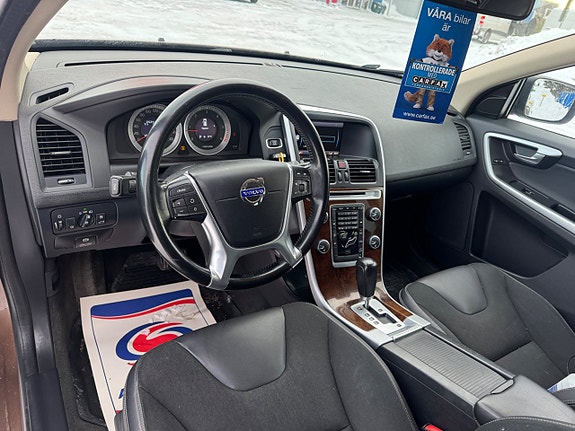 Volvo XC60 11 of 27
