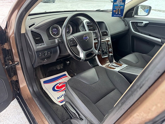 Volvo XC60 12 of 27
