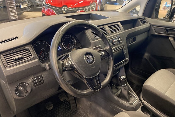 Volkswagen Caddy Maxi 28 of 28