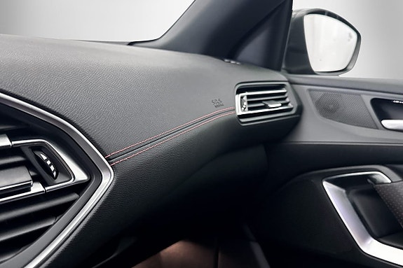 Peugeot 308 19 of 23