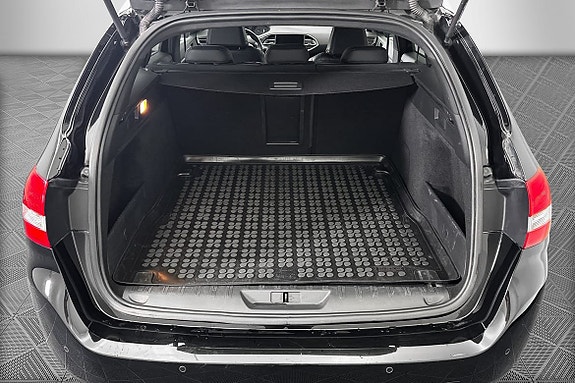 Peugeot 308 21 of 23