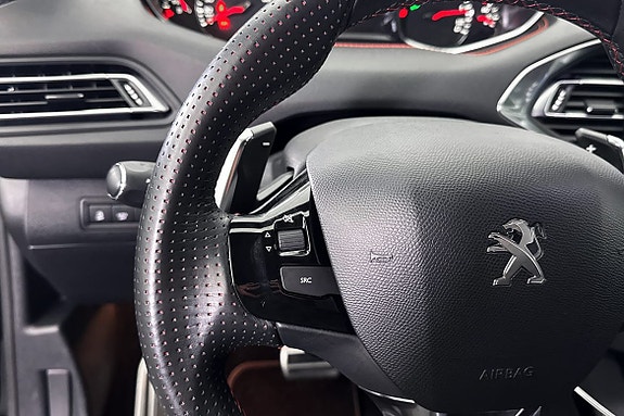 Peugeot 308 9 of 23