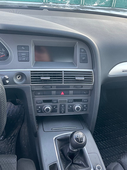 Audi A6 4 of 6