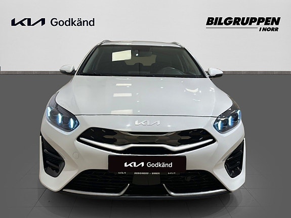 Kia Ceed 2 of 17