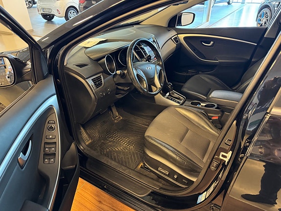 Hyundai i30 4 of 4