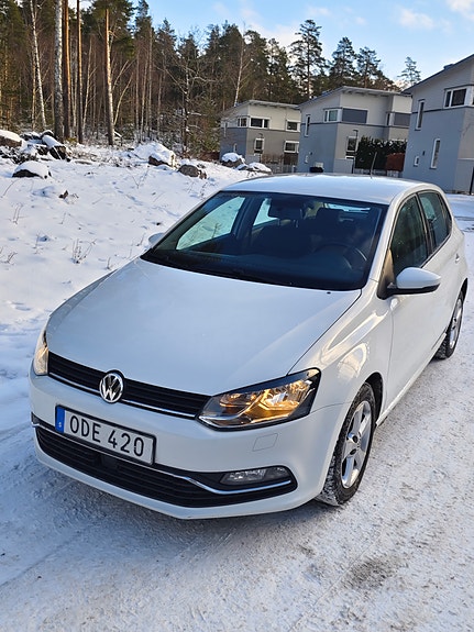 Volkswagen Polo 2 of 5