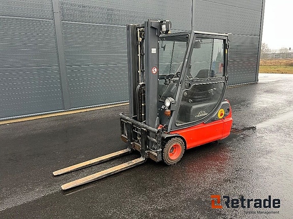 Motvikstruck/Gaffeltruck Linde E18C-02 + laddare