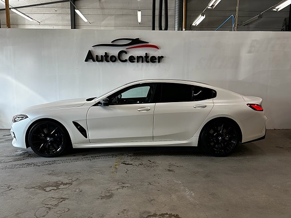 BMW 840i 3 of 5
